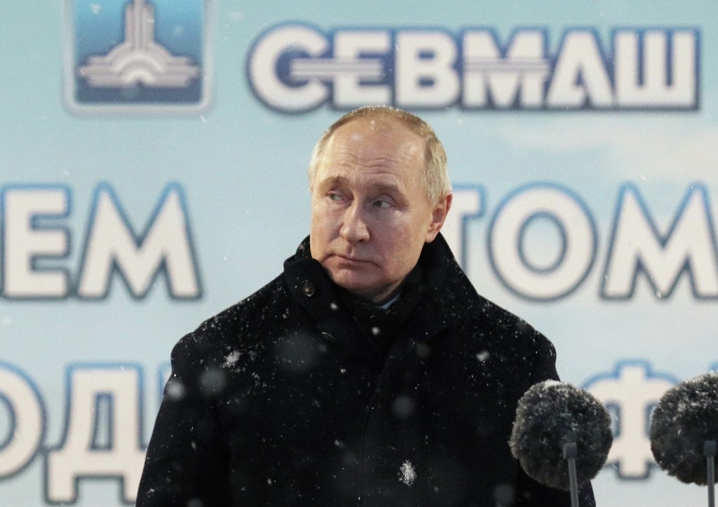 «Стальное здоровье»: почему Путин ходит без шапки, как объясняют в Кремле