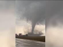 Огромный торнадо в штате Айова сняли на видео
