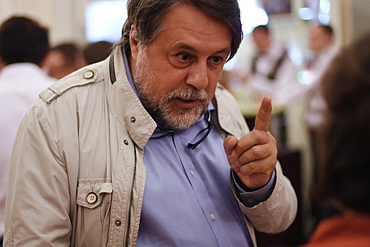 Режиссер фильмов про группу "Тату" Виталий Манский внесен в реестр иноагентов
