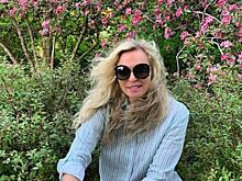 «Все зацвело!»: Марина Юдашкина похвасталась своим большим огородом с саженцами
