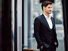 Актер Богатырев назвал торт "Наполеон" главным блюдом на своем новогоднем столе