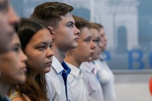 Более 800 паспортов выдано ставропольским подросткам в День России