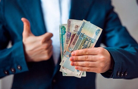 Обслуживающему персоналу правительства области повысят зарплату