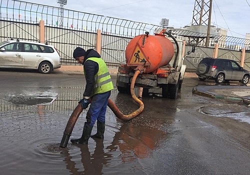 14 300 кубометров талых вод откачано с территории Московского района за две недели
