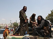 Талибы призвали афганцев сдать оружие и боеприпасы