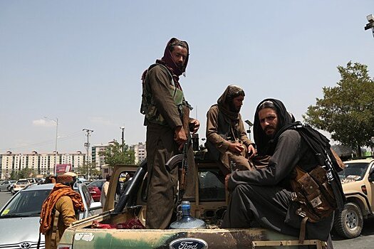 Талибы призвали афганцев сдать оружие и боеприпасы