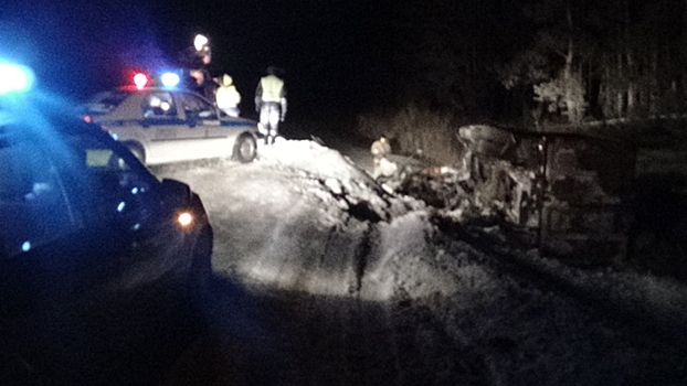 В ДТП с двумя большегрузами водитель легковушки скончался на месте