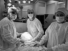 В Подмосковье хирурги удалили женщине опухоль яичника размером с арбуз