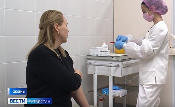 Чтобы защититься от гриппа и ОРВИ, татарстанцам посоветовали сделать прививку и носить маски