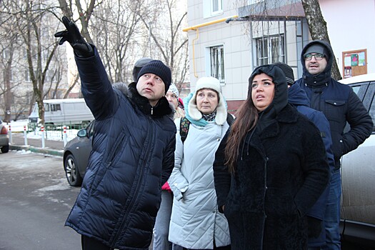 Глава управы района Вешняки обсудил с жителями вопросы по содержанию двора