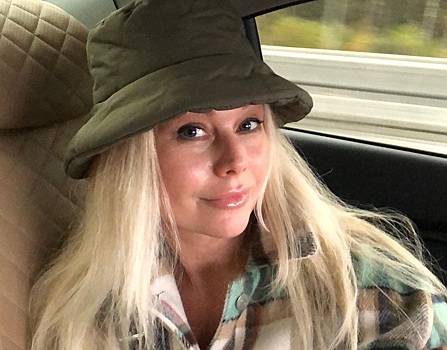 Посвежевшая звезда «Бедной Насти» Елена Корикова вернулась в соцсети после долгой паузы