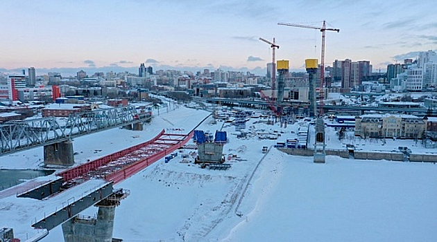 Власти прокомментировали отставание сроков строительства четвертого моста