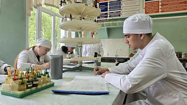 Больше 8 тысячи бюджетных мест: в Калининградской области начали принимать документы в вузы и колледжи