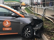 Автомобиль каршеринга попал в аварию из-за неисправных тормозов