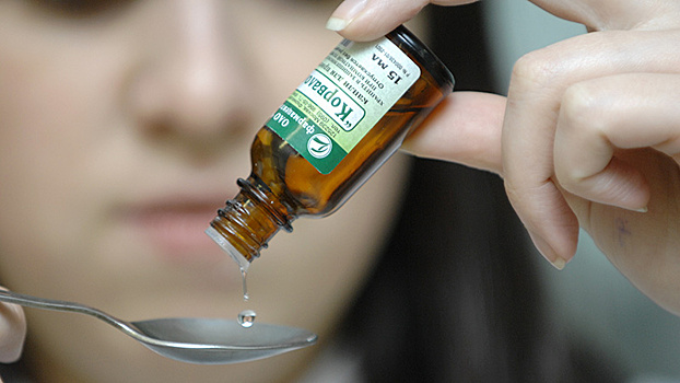 Производители просят разрешить продажу спиртовых лекарств в интернете