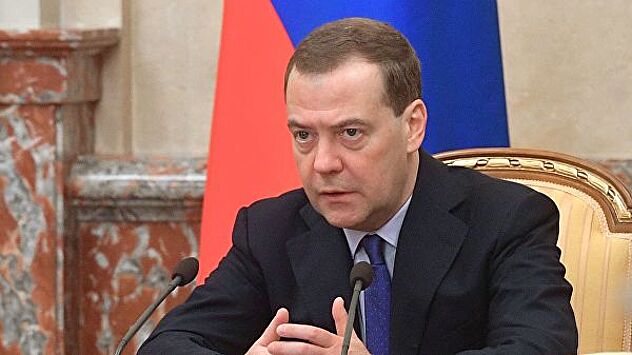 Медведев поздравил коллектив БДТ с юбилеем
