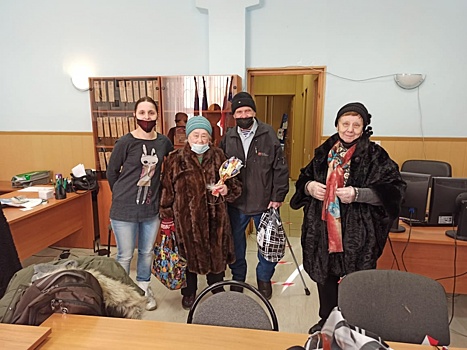 Подростки «Берегини» поздравили ветеранов из Северного Чертанова с праздником