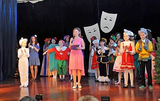 На этой неделе в "Севастопольце" открылась театральная гостиная