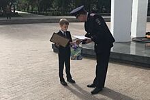 Оренбургская полиция поздравила учеников с окончанием учебного года