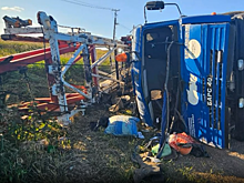 Водитель опрокинул автокран в Сарапульском районе