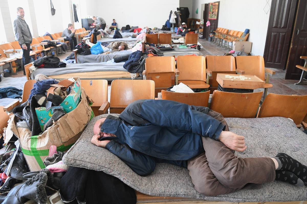 Десяткам беженцев из зоны СВО дали месяц на возвращение откуда прибыли