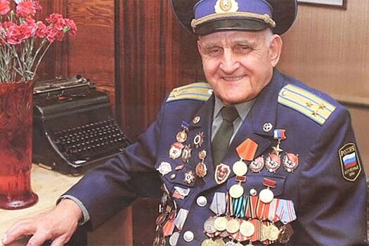 Летчик, герой, учитель: ветерану ВОВ Ивану Леонову исполнилось 95 лет