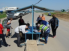 "Правый сектор" перекрыл обходные дороги в Крым