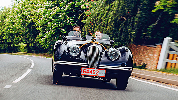 Jaguar XK120: Супермодель