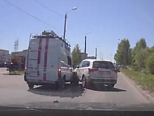 Автомобиль МЧС попал в аварию в Северодвинске