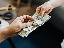 Срочно переводите деньги. Российским инвесторам разморозили счета