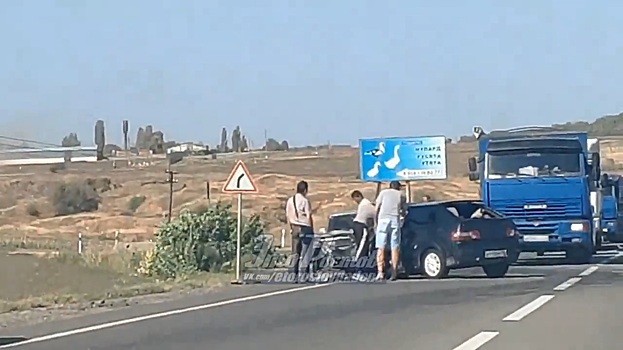 Под Таганрогом «десятка» вылетела на встречку: четыре человека ранены