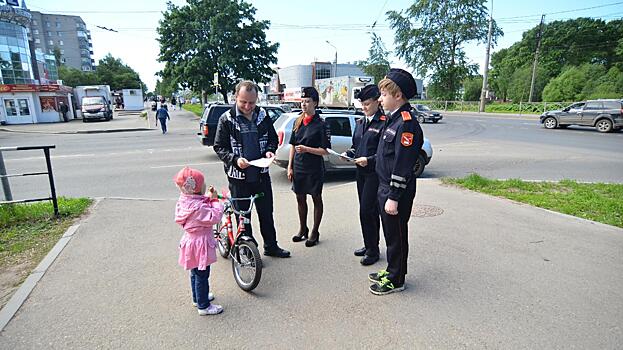 «Зеленый светофор» организовали для пешеходов и велосипедистов на улице Конева в Вологде