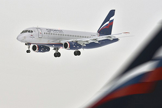 Sukhoi Superjet 100 аварийно сел в Подмосковье