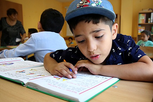 Власти Кабардино-Балкарии обеспечат школьников бесплатными учебниками