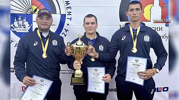 В Забайкальском крае полицейский научил активистов регионального движения молодежи «Движение Первых» стрелять из лука