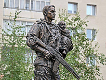 Губернатор ЯНАО открыл памятник «Защитникам Донбасса»