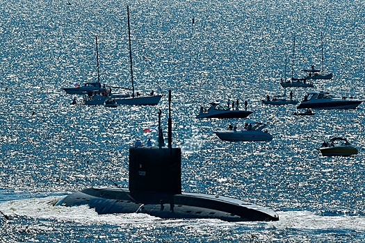 Подлодка ТОФ выполнила глубоководное погружение в Японском море