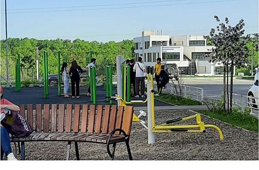 Жители ЖК «Цветы» жалуются на размещение миграционного центра на улице Сахарова