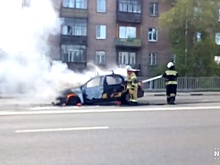 «Может, это автовирус?»Такси сгорело на Пролетарской