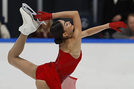 Аделия Петросян выложила праздничное фото по случаю своего совершеннолетия