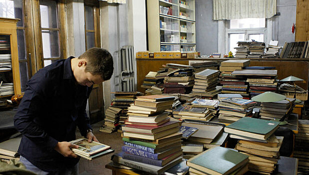 В библиотеки Подмосковья передадут редкие книги