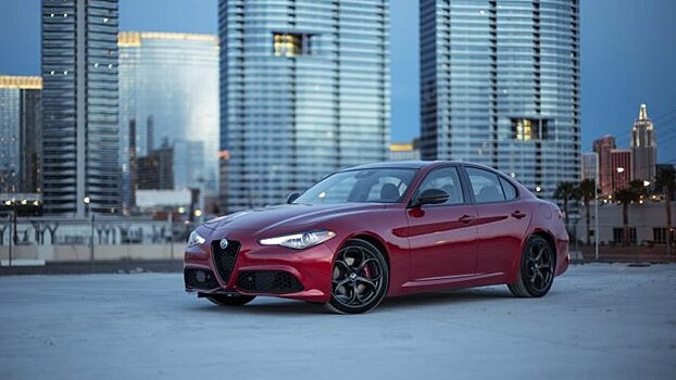 Alfa Romeo Giulia 2019 года станет доступна в версиях Nero и Carbon