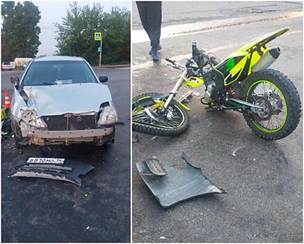 Тойота сбила 18-летнего парня на питбайке на Немировича-Данченко в Новосибирске