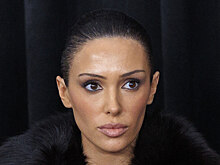 Бьянка Цензори сфотографировалась в бюстгальтере и лосинах