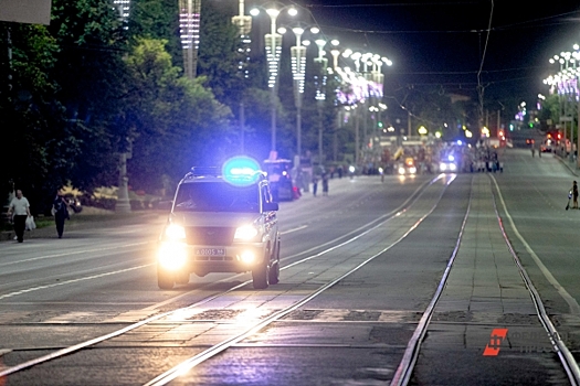 В Екатеринбурге парня и его девушку нашли мертвыми в квартире