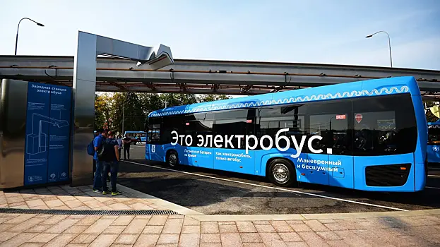 Собянин: 12 электробусов нового поколения вышли на улицы столицы