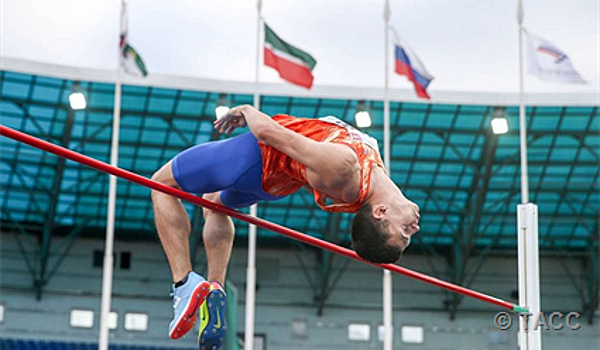Прыгун в высоту Иванюк выиграл этап зимнего тура IAAF в Польше