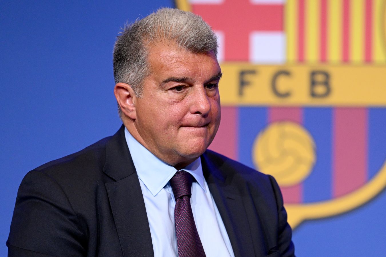 Лапорта&nbsp; подтвердил намерение установить памятник Месси и раскритиковал Хави