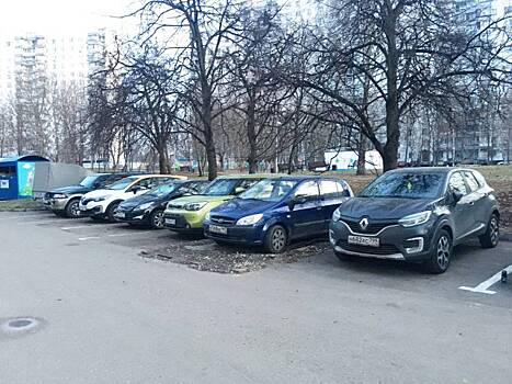 С дворовой территории по улице Ясногорской, владение 3, убрали гаражный бокс, размещенный с нарушением норм и правил земельного законодательства