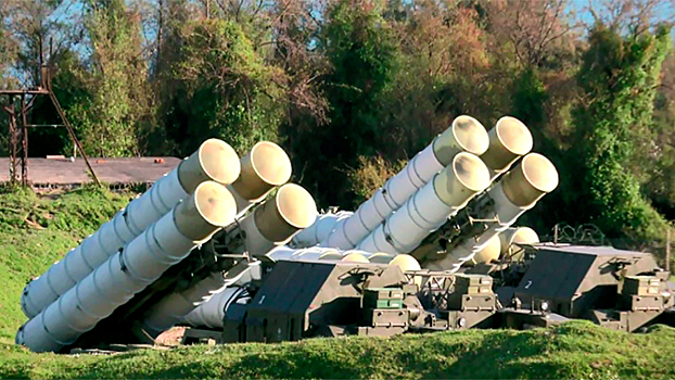 Российские расчеты С-300 в Абхазии «отразили» атаку авиации «противника»
